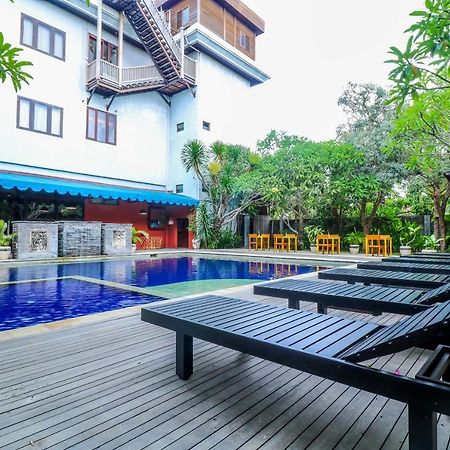 Capital O 2114 Grand Jimbaran Boutique Hotel Exterior foto