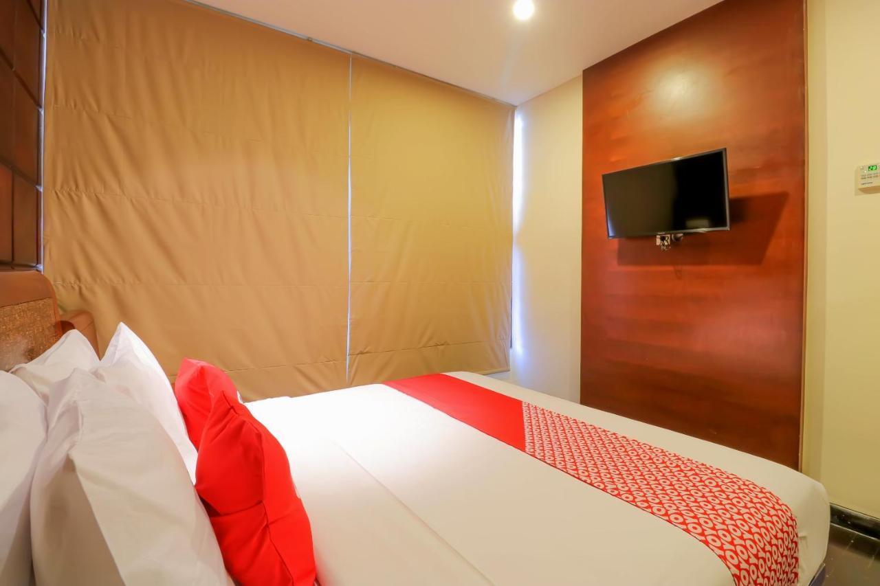 Capital O 2114 Grand Jimbaran Boutique Hotel Exterior foto