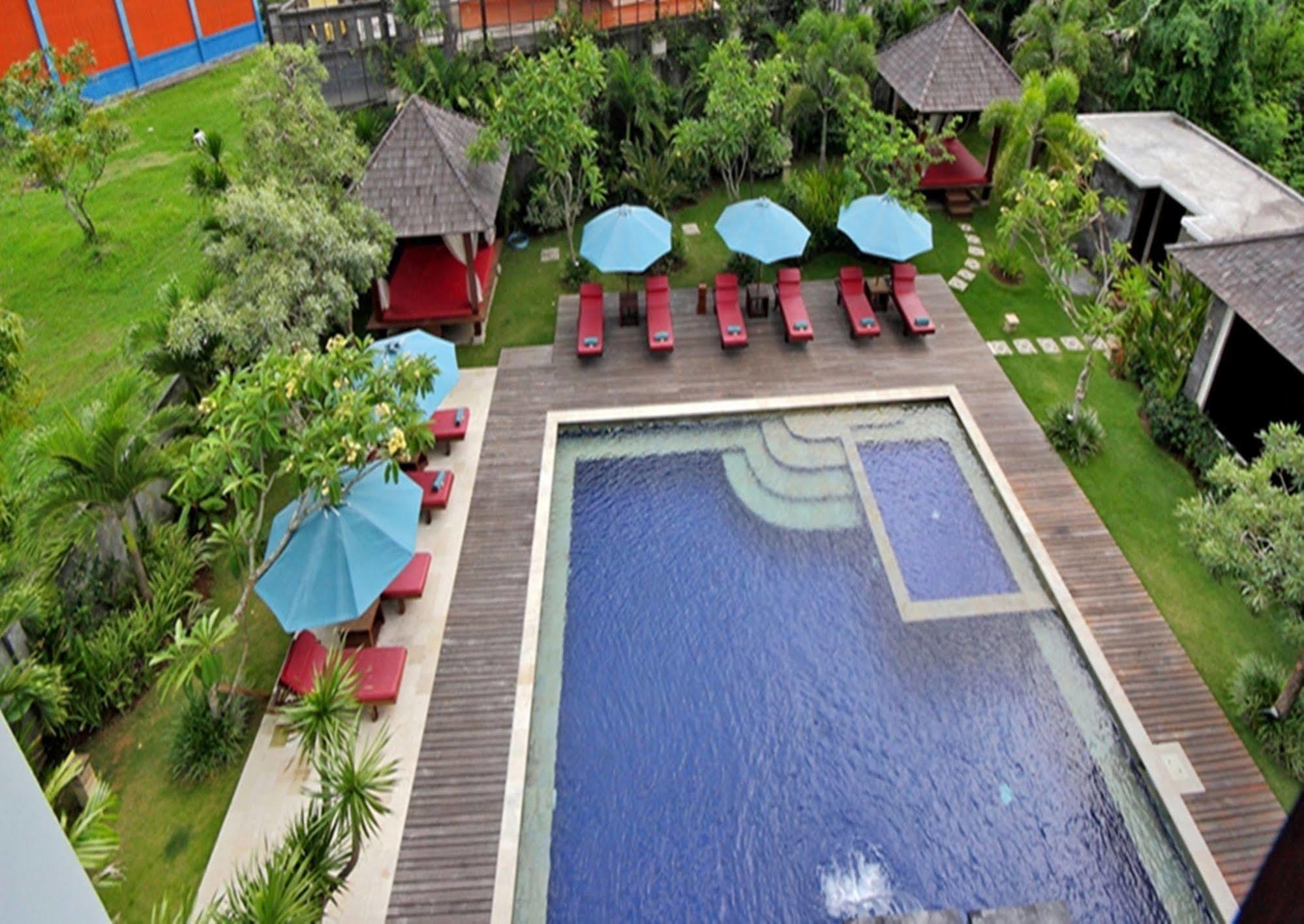 Capital O 2114 Grand Jimbaran Boutique Hotel Exterior foto