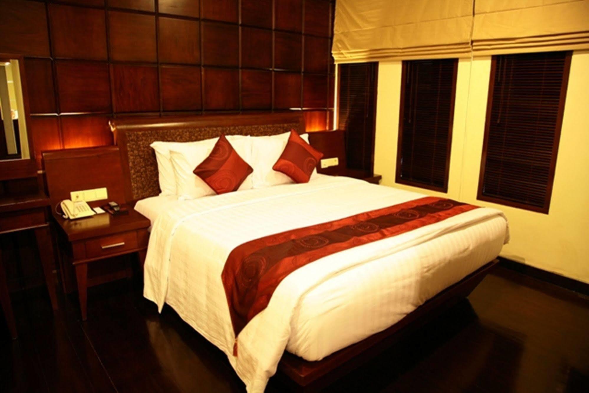 Capital O 2114 Grand Jimbaran Boutique Hotel Exterior foto