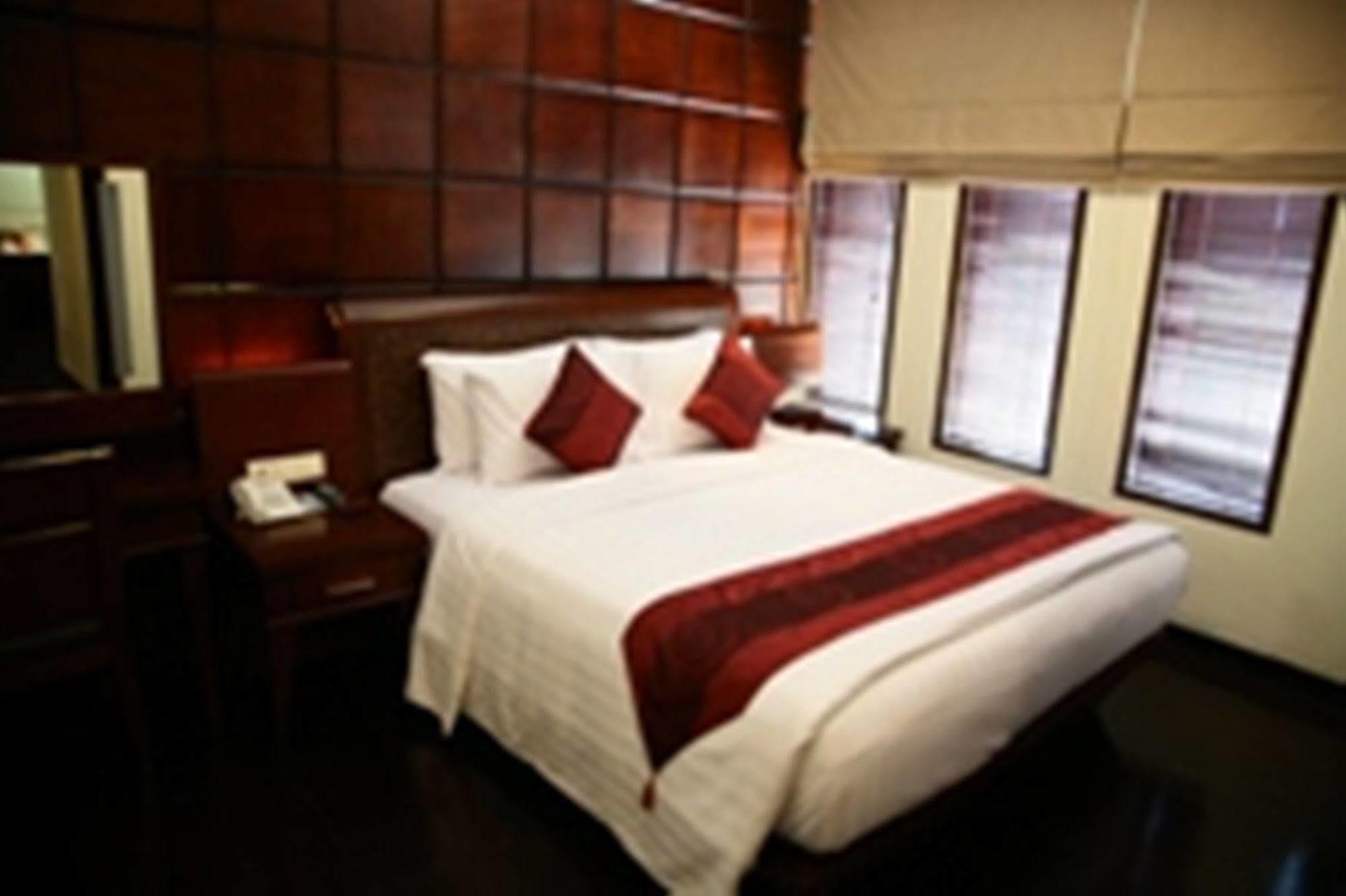Capital O 2114 Grand Jimbaran Boutique Hotel Exterior foto